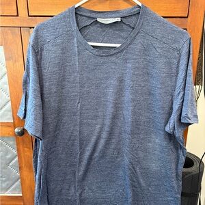 Men’s Icebreaker wool blend cool lite t-shirt in denim blue. Size XL